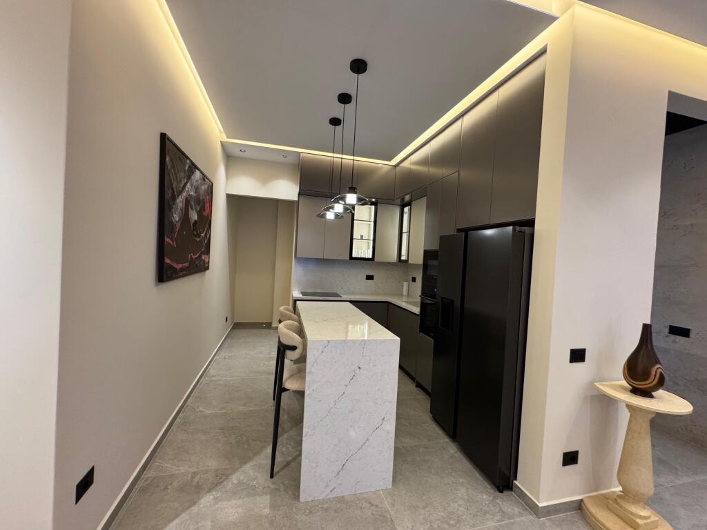 SECRET GARDEN – JEPET APARTAMENT LUKSOZ 3+1+4 ME 2 POSTE PARKIMI