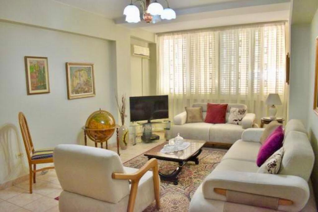 Apartament 2+1 me qera rruga Margarita Tutulani