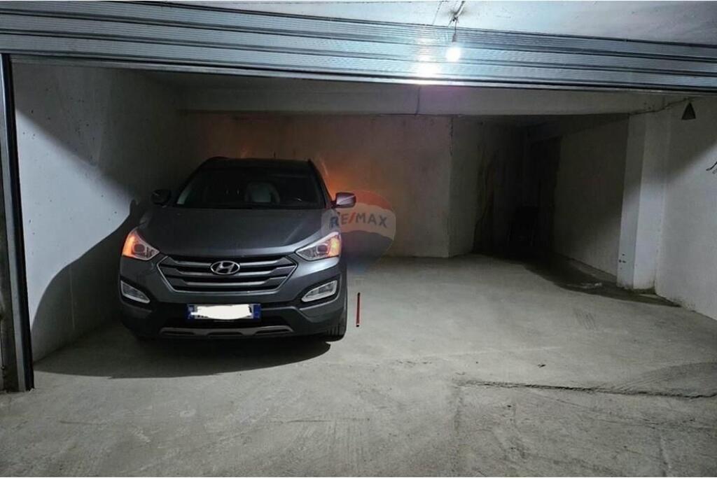 Garage - In Vendita - Nuovo Mercato Elettrico, Tirana(ID: 530551001-280)
