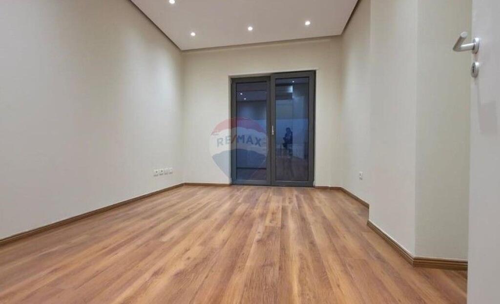 Zyrë - Për Shitje - Sheshi Karl Topia, Tiranë ID: 530221066-252