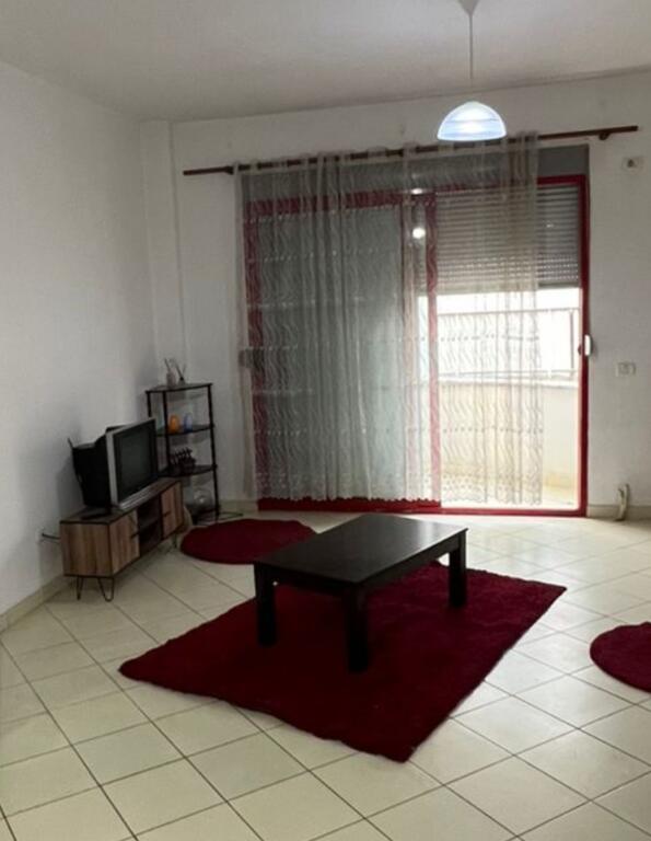 Affittasi appartamento 1+1 a Kthesa e Kamzës!