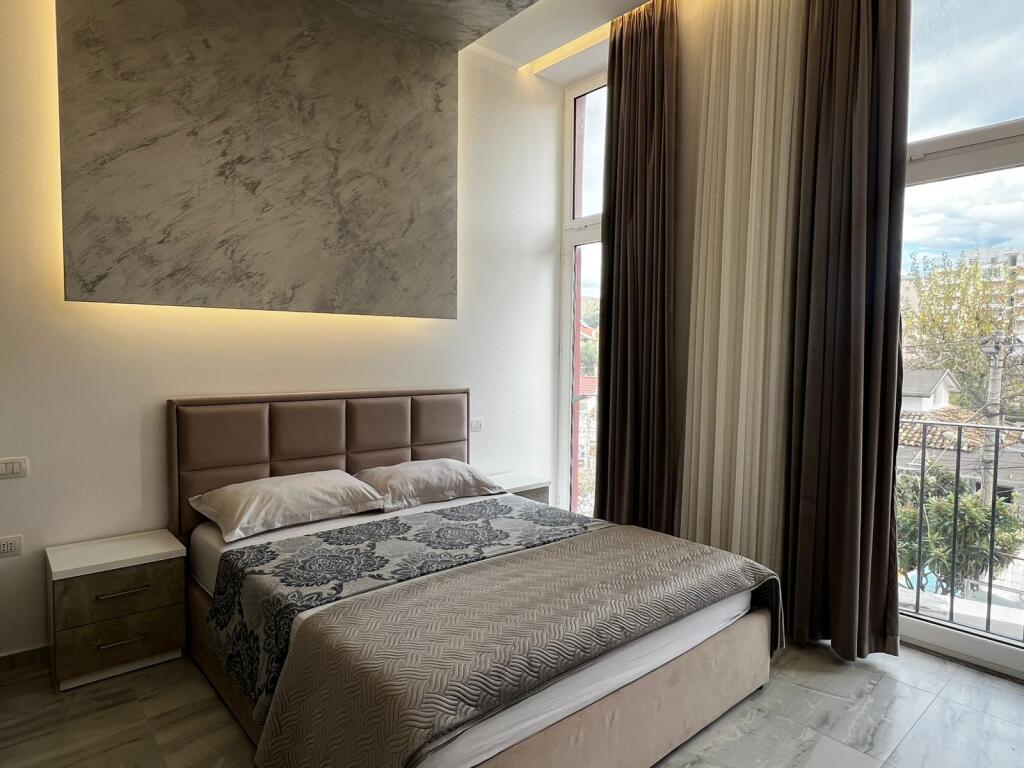 Apartament 1+1 me Qera Afatgjate, Skele Vlore - 2 min larg Lungomare