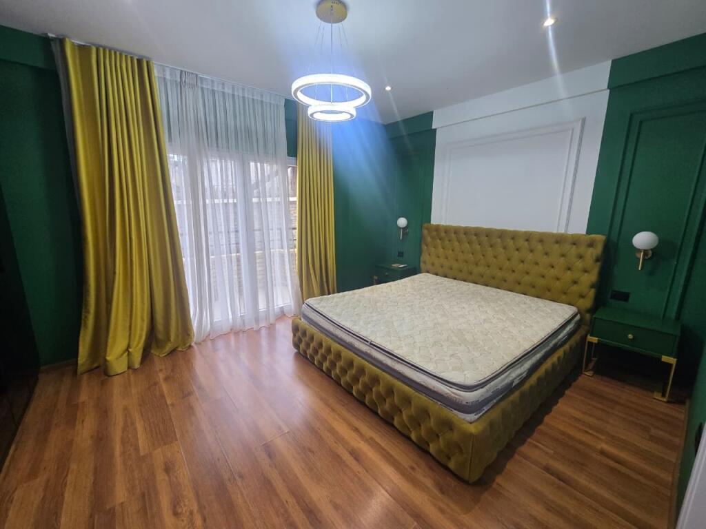 APARTAMENT 2+1+2+ POST PARKIMI | ME QIRA | LIQENI I FARKËS