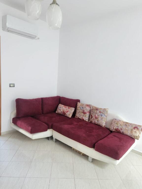 Jepet Me Qera Apartament 2+1+1 Post Parkimi