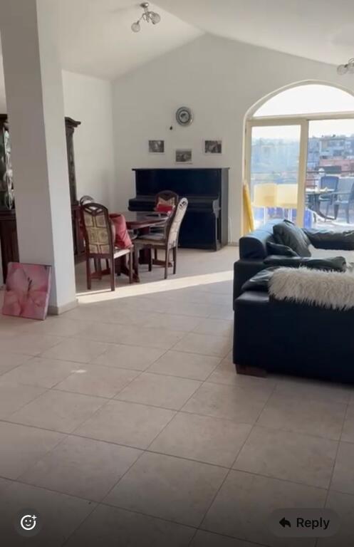 1+1,i mobiluar te medredeja,cmimi 450 mije leke