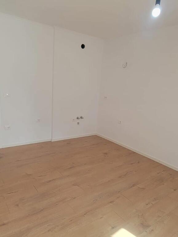 Apartment 2+1 per shitje 📍Ne fillim te rruges Don Bosko