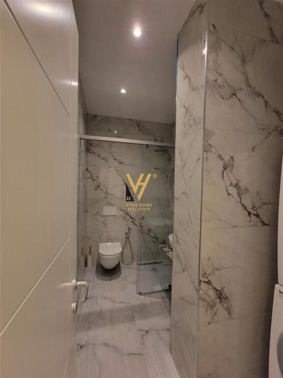 JEPET APARTAMENT 1+1 ME QERA TE RRUGA E DURRESIT 620 EURO