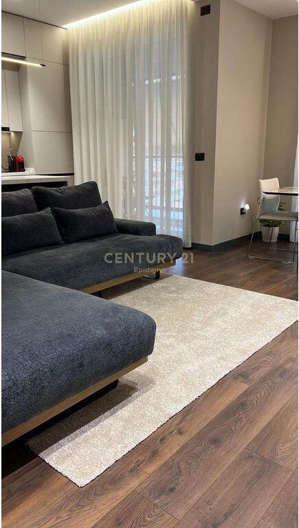 BULEVARDI I RI – SHITET APARTAMENT 2+1+2 ME POST PARKIMI (Kompleksi Marga)