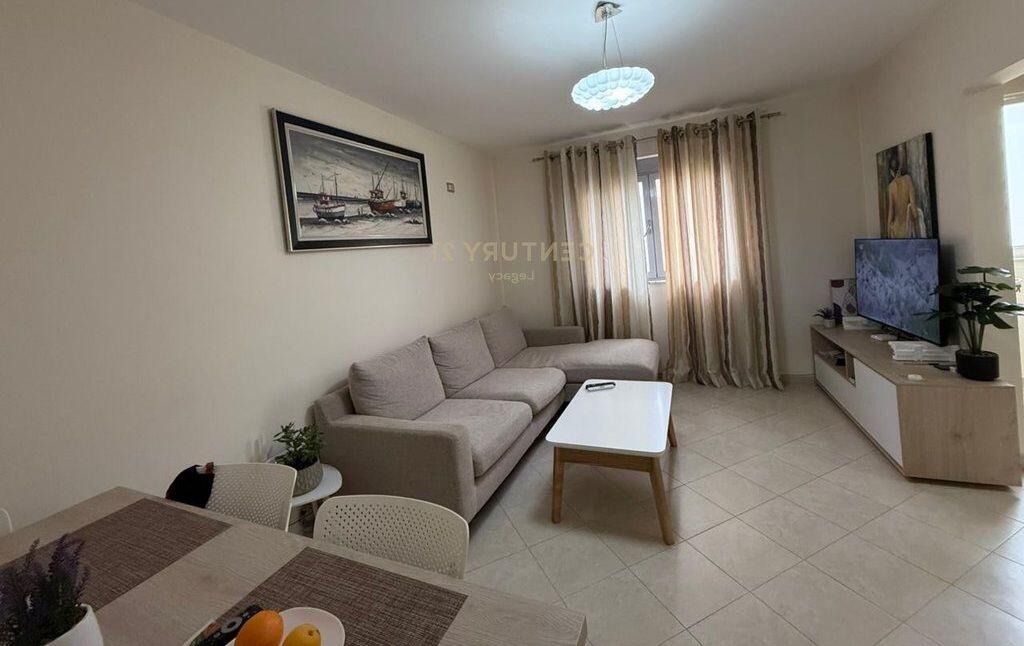 Shitet apartament 1+1 në zonën e Oxhakut.