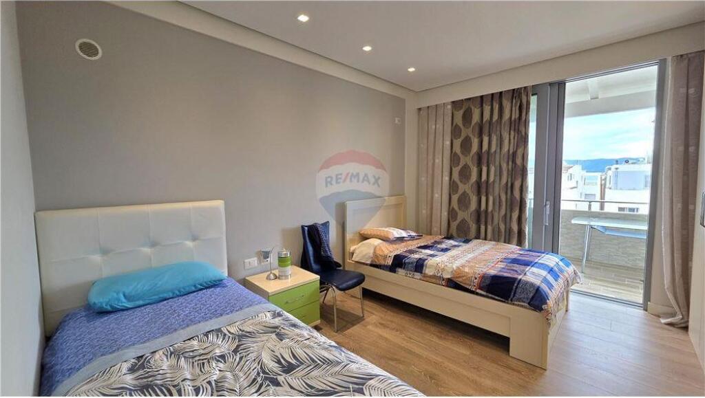 Super Apartament 2+1 në Shitje