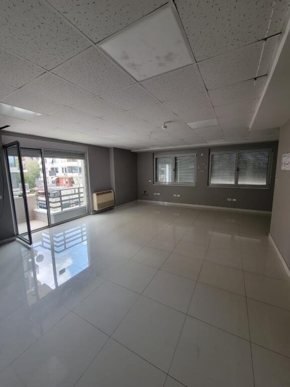 ZYRE ME QERA 210 M2 BLLOK 3200 EURO