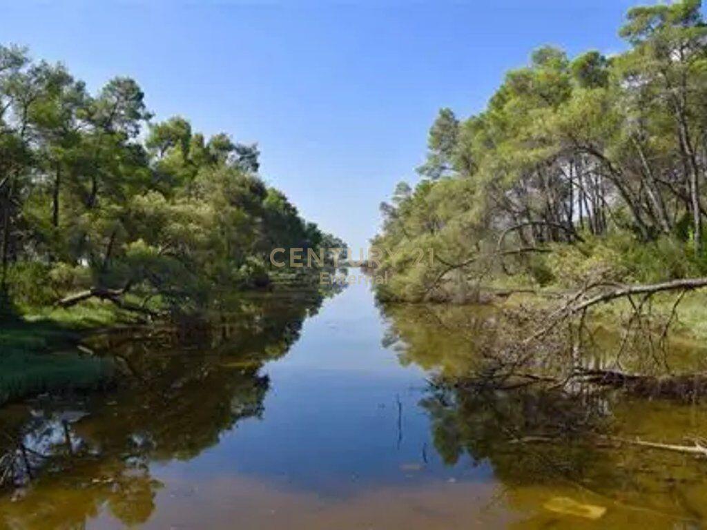 Vendesi Hotel / Ristorante + Terreno a Divjake 290.000 €