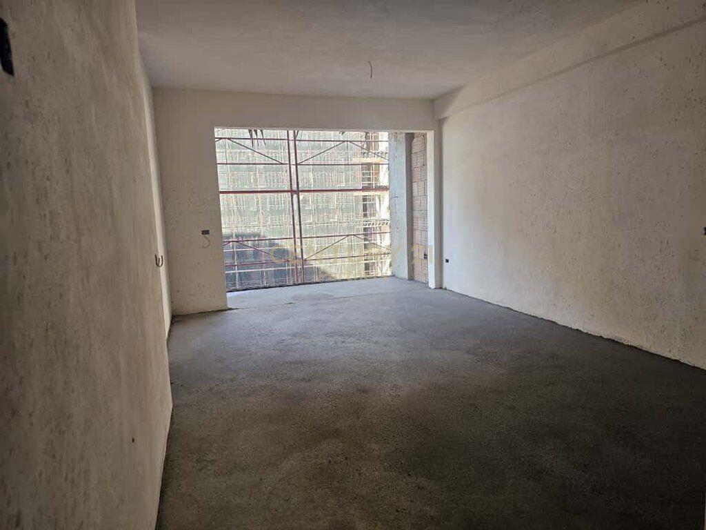 Apartment 2+1+2 for sale near Globe, Riverside Residence