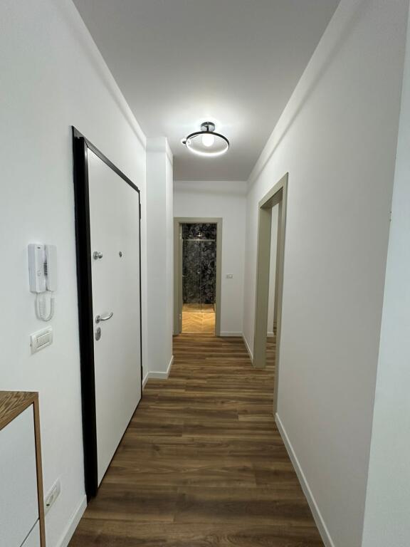 2+1, luxury furnished, near the red school, 1050 euros with parking