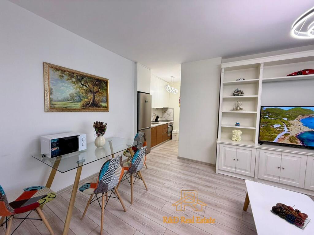 Apartament me qira – Rruga e Kosovareve, pallat i ri