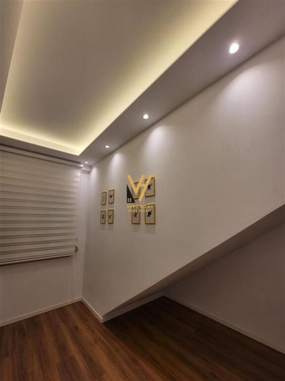 JEPET APARTAMENT 1+1 ME QERA TE RRUGA E DURRESIT 620 EURO