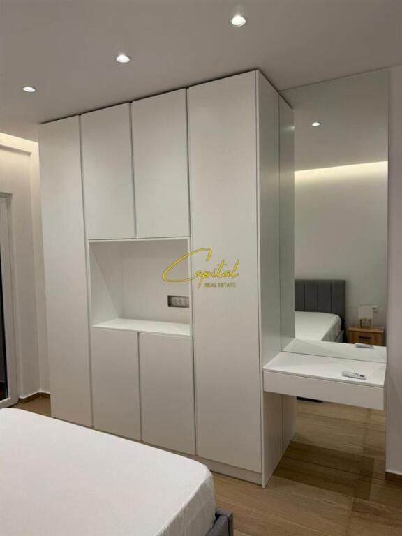 APARTAMENT ME QERA 1+1 ZOGU I ZI 75.000 LEKE