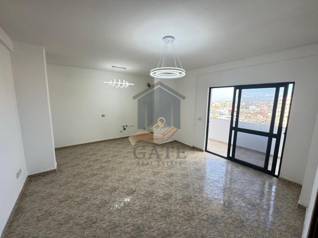 Shitet apartament 2+1 – Plazh Hekurudha