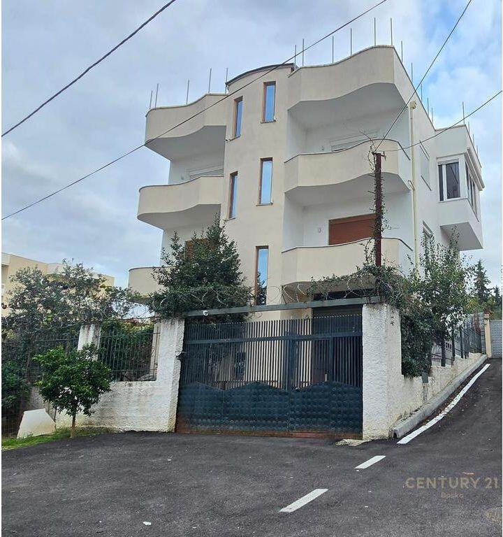 Jepet me qira vilë 3-katëshe në Kodrën e Priftit, me sipërfaqe 120 m² për kat.