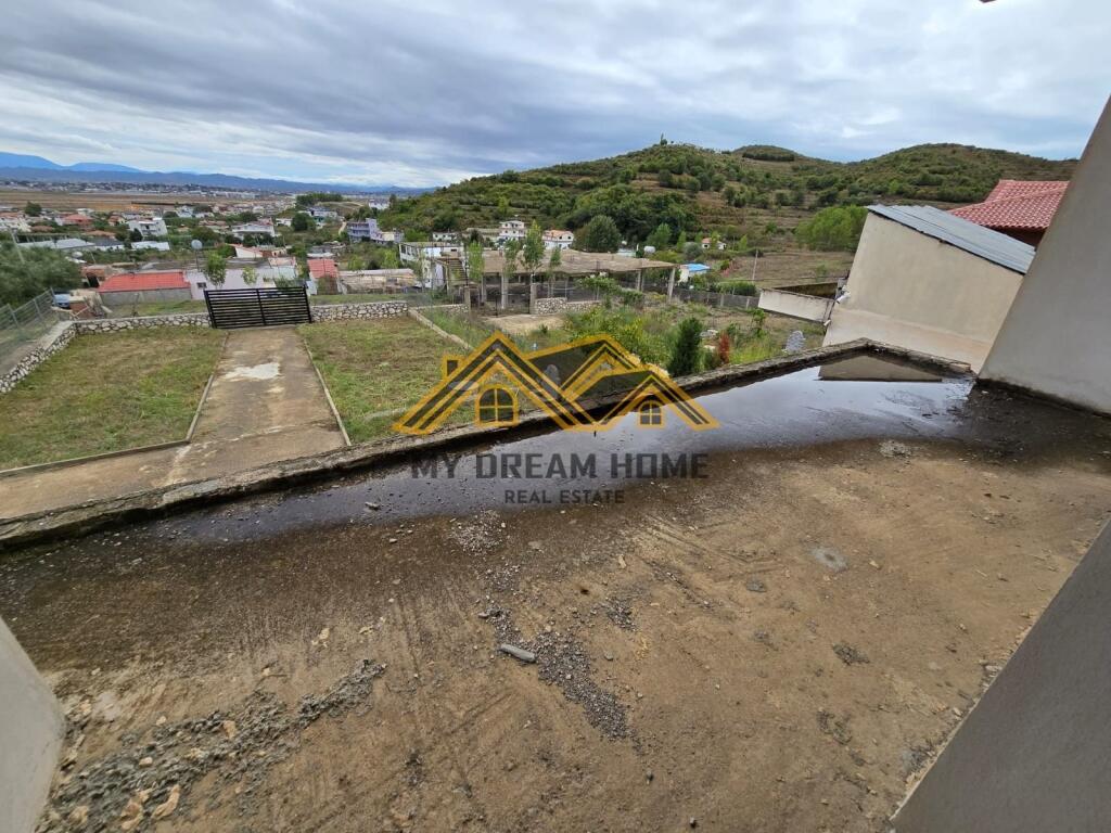 SHITET SHTEPI PRIVATE ZONA SPITALLES DURRES!