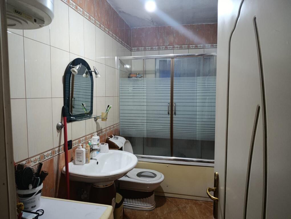 Apartment 2+1, Building with arrow!