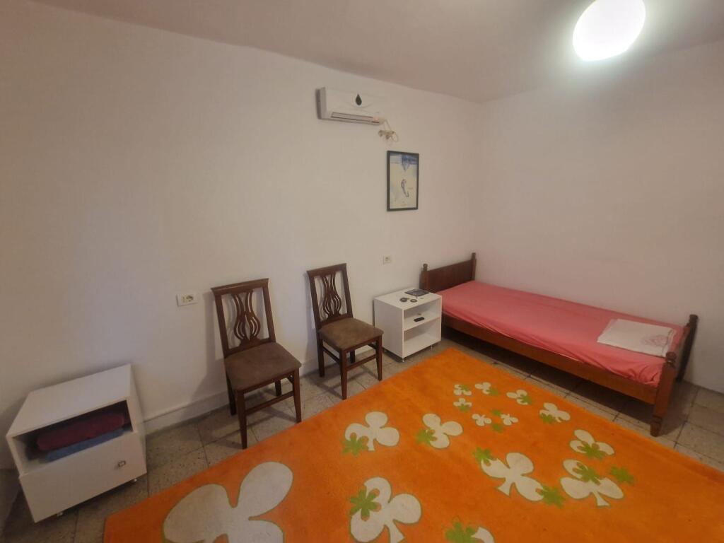 Jepet me qera apartament 1+1 te Zogu i Zi.