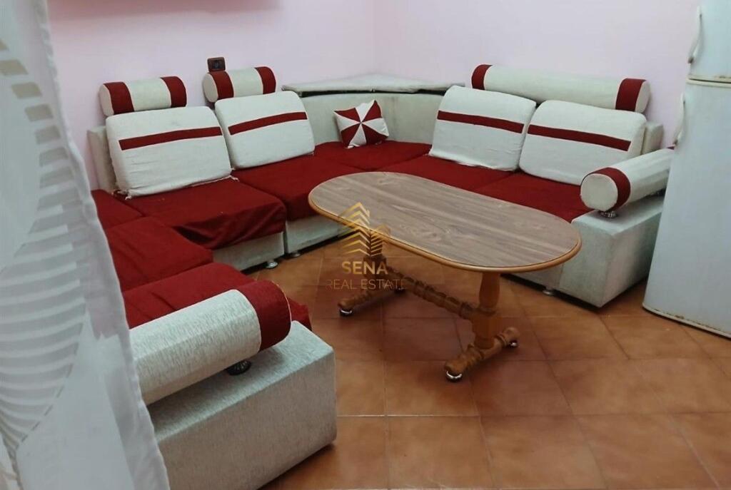 Affitto, Appartamento 1+1, Laprake - vicino alla Stazione di Servizio Kupola, 33.000 Lek/mese