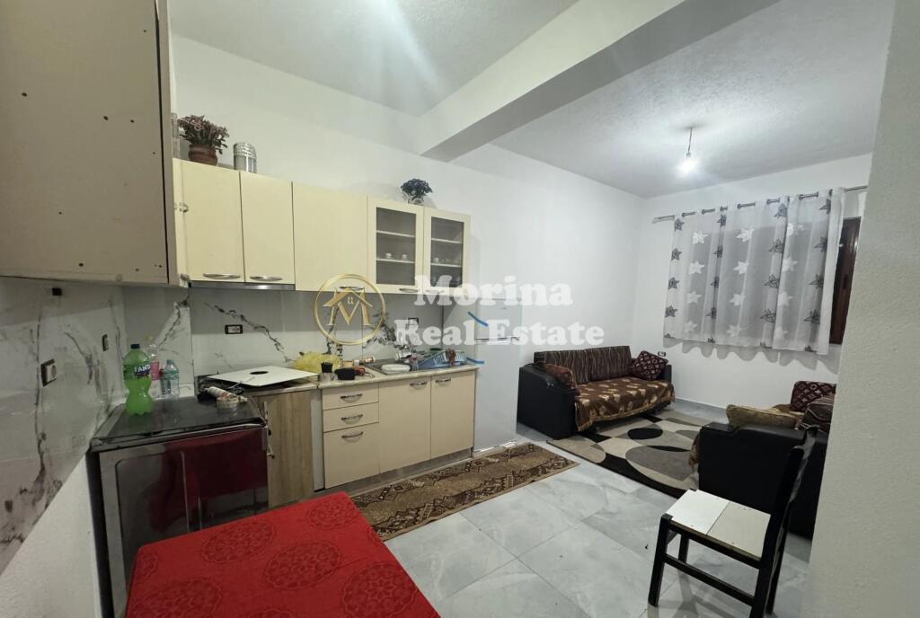 Qera, Apartament 1+1, Rruga 5 Maji, 400 euro/muaj