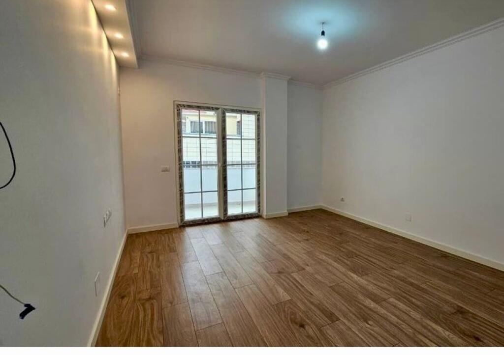 APARTAMENT 2+1+2 PER SHITJE TEK RRUGA E BOGDANEVE!
