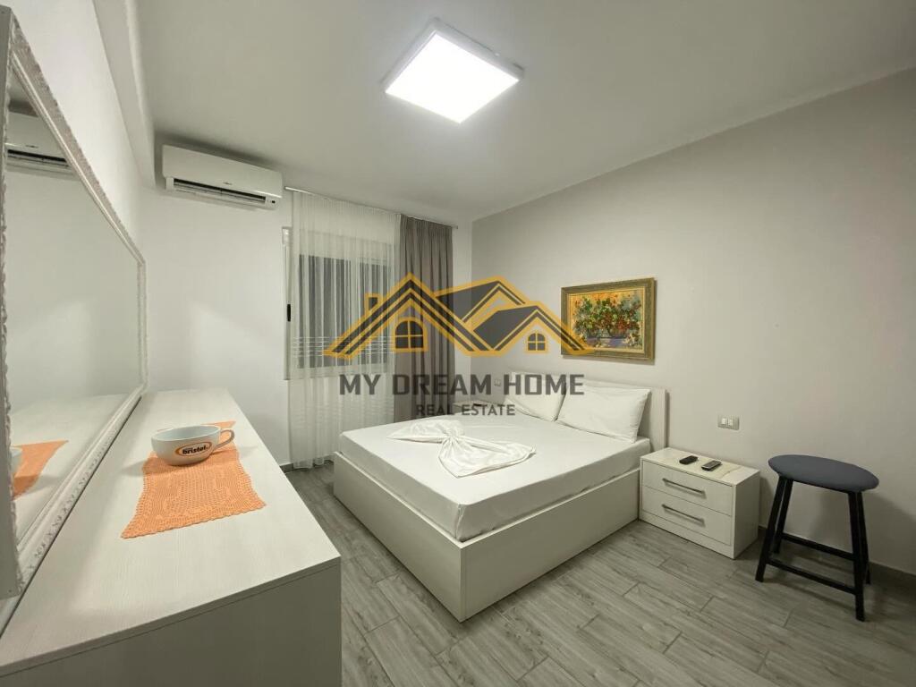SHITET APARTAMENT 1+1+2BALLKONE BULEVARD KRYESOR DURRES