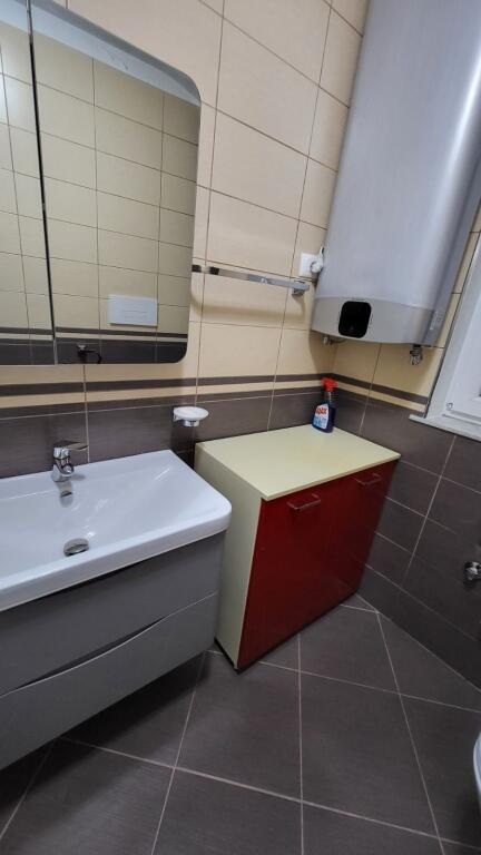 Apartament me qera 2+1 tek Rruga e Elbasanit