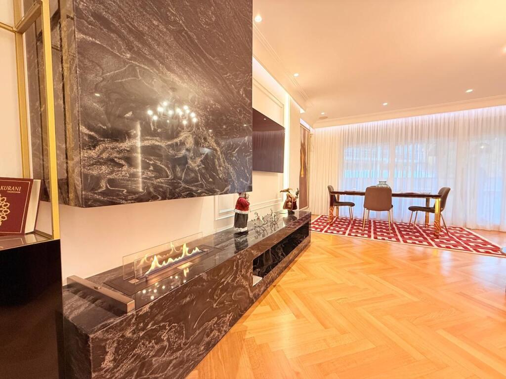 🏡 Shitet apartament modern 2+1  me verandë të madhe,pranë Kopshtit Botanik