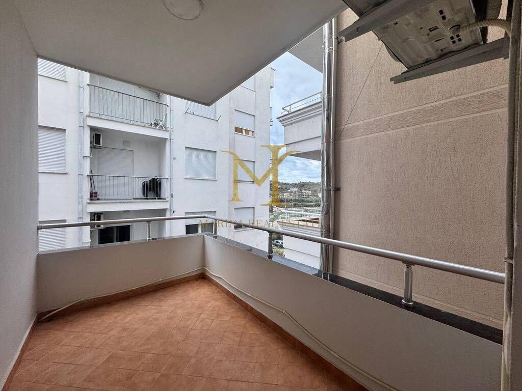 Shitet apartament 1+1 në Shkëmbin e Kavajës, Durrës