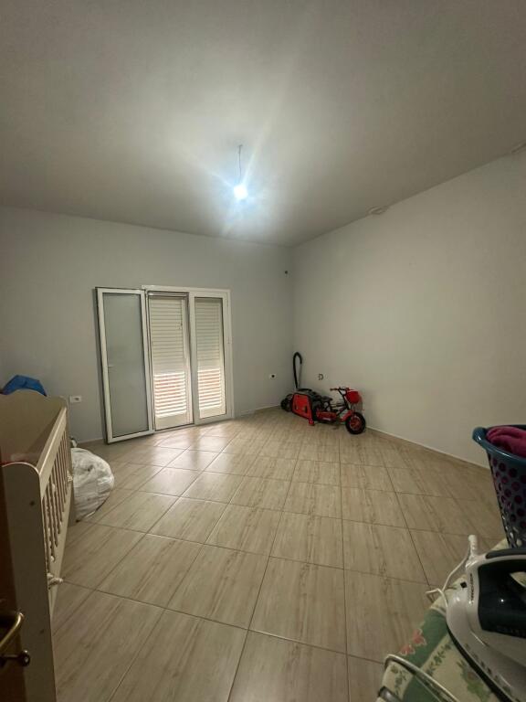 Vendesi in vendita a due piani a Babrru