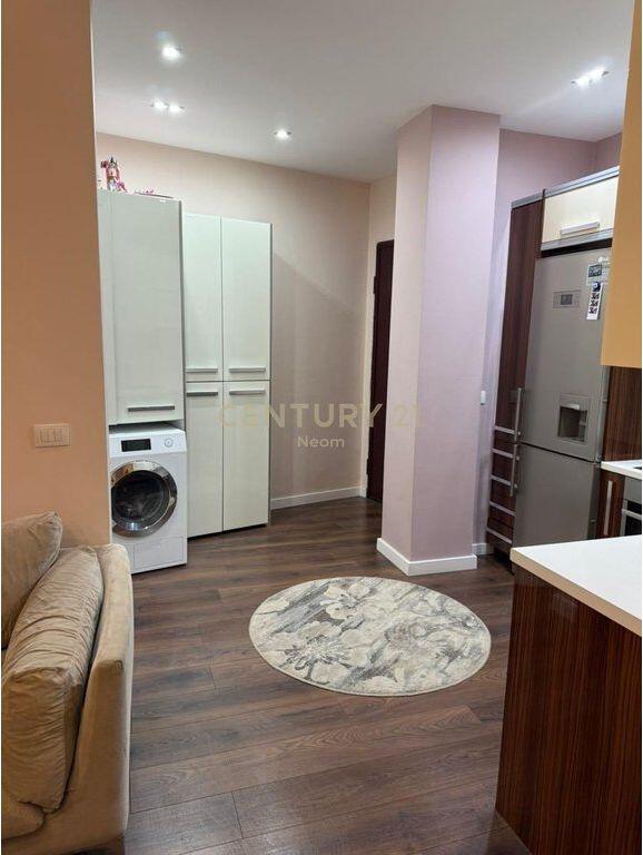 JEPET PËR QIRA APARTAMENT 1+1 TEK LIQENI I THATË!