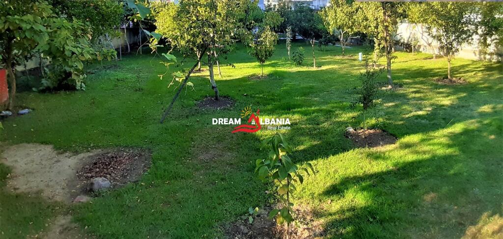 Villa con terreno in vendita nella zona di Don Bosco Tirana (ID 4151059)