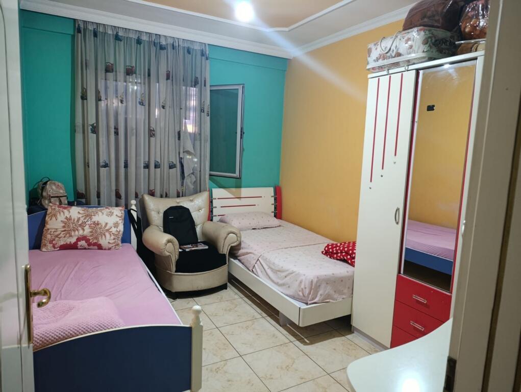 Apartment 2+1, Building with arrow!