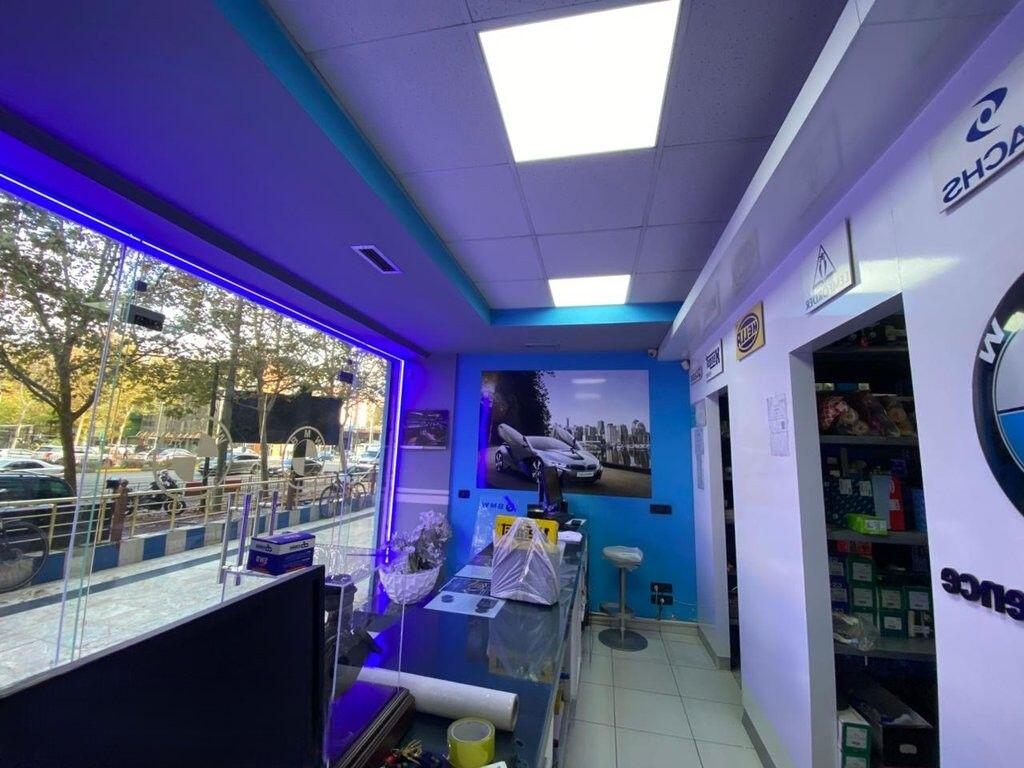 LAPRAKE VICINO ALLA STRADA PRINCIPALE VENDIAMO UNITA' COMMERCIALE 262,400 €