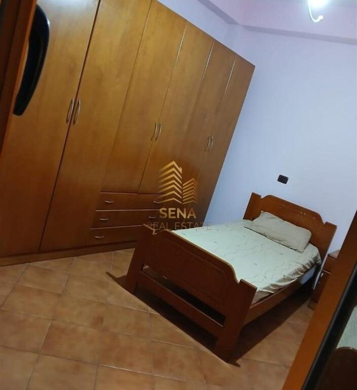 Affitto, Appartamento 1+1, Laprake - vicino alla Stazione di Servizio Kupola, 33.000 Lek/mese