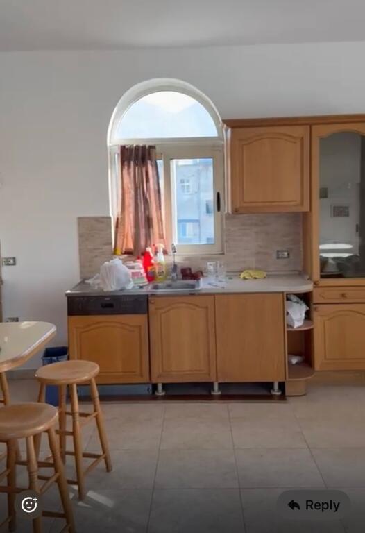 1+1,i mobiluar te medredeja,cmimi 450 mije leke