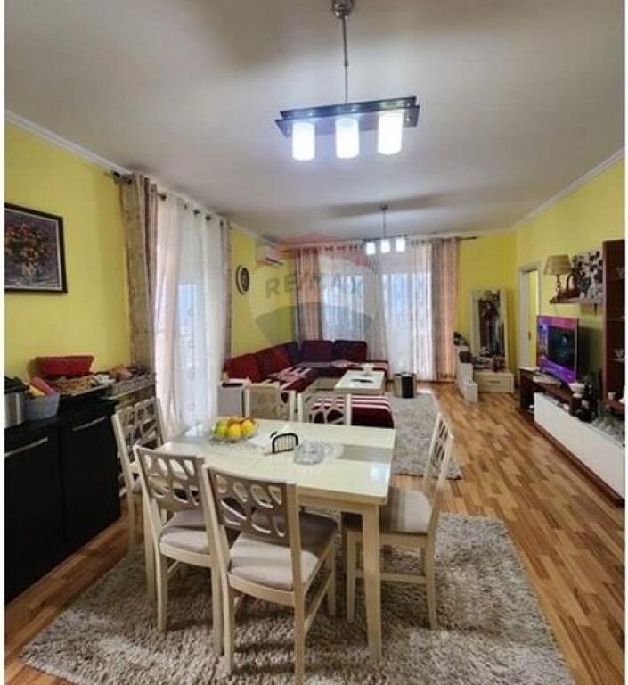 Apartament - Për Shitje - Liqeni I Thatë, Tiranë