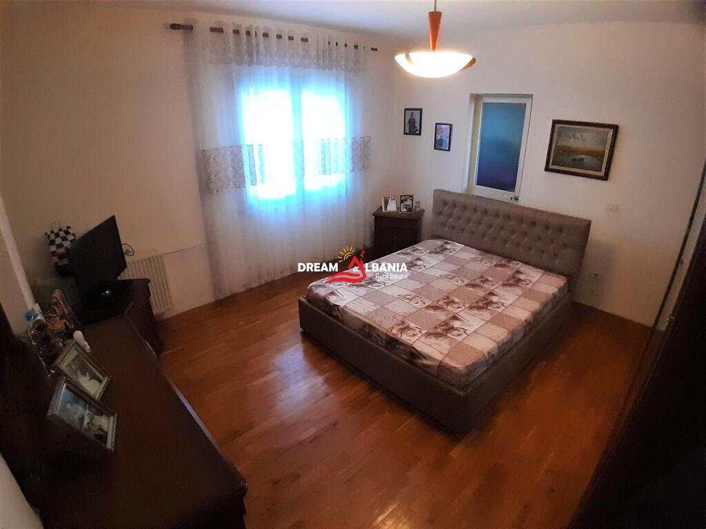 Villa con terreno in vendita nella zona di Don Bosco Tirana (ID 4151059)