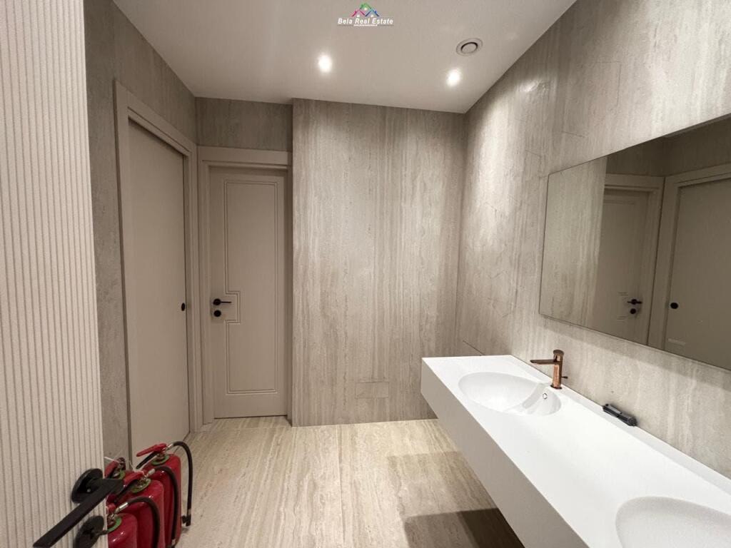 Zyre Me Qera Tek Delijorgji (ID BZ2756) Tirane