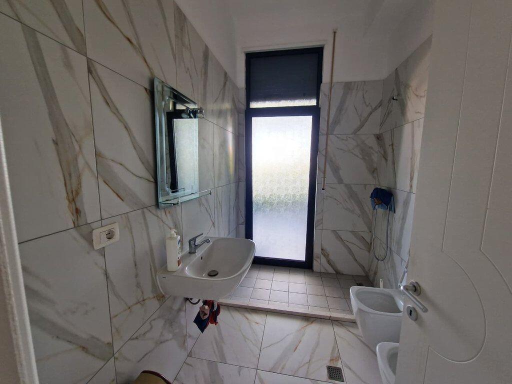 Locale per ufficio in affitto 2+1+2 – Ali Demi, Tirana 650 €| mese!