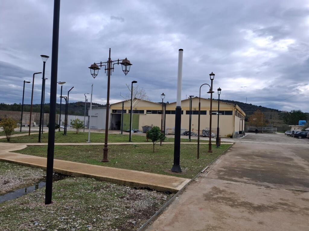 Magazinë Industriale në Shitje