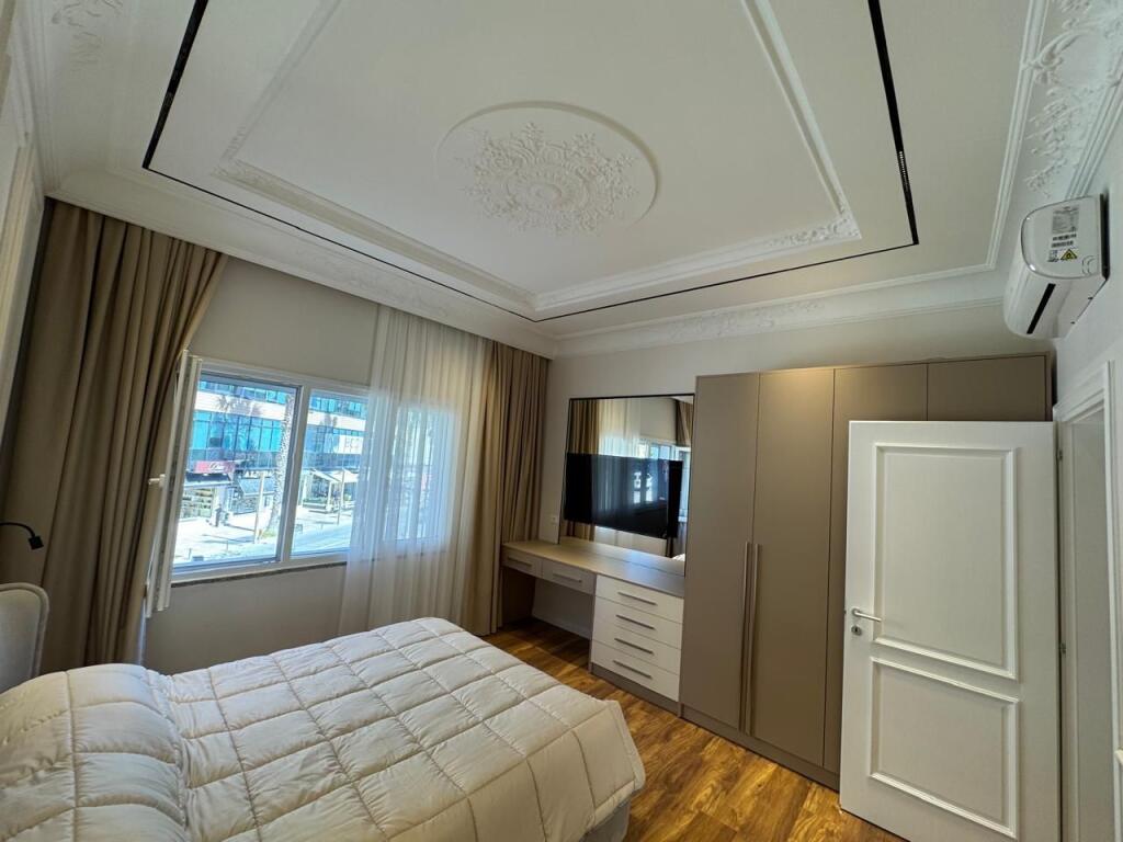 Jepet me qira apartament luksoz 2+1 në qendër të Durrësit