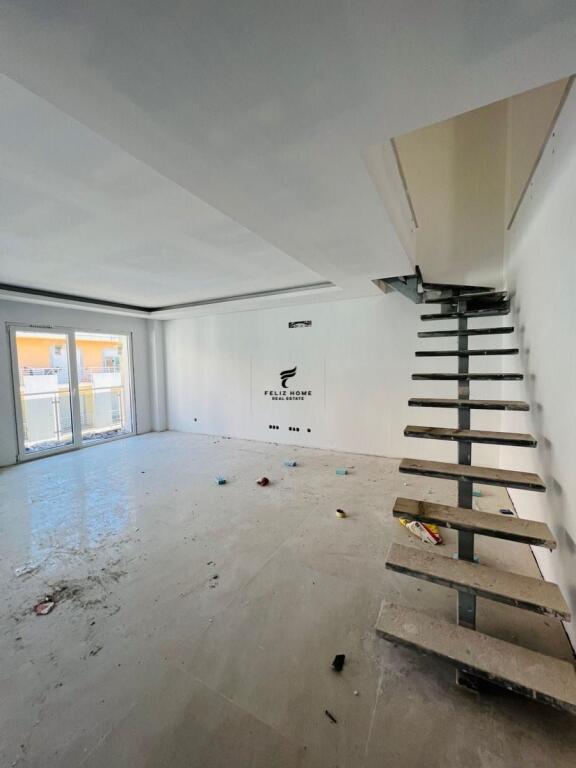 3 APARTAMENTE DUPLEX ME QERA KODRA E DIELLIT 150.000 LEKE