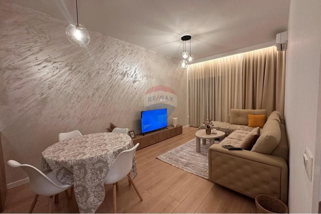 Jepet me qira apartament 2+1 në Qëndër