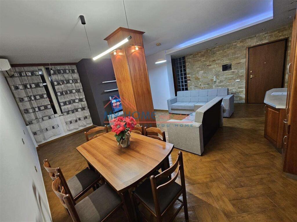 Apartament 3+1 me Qera Laprake ne Tirane