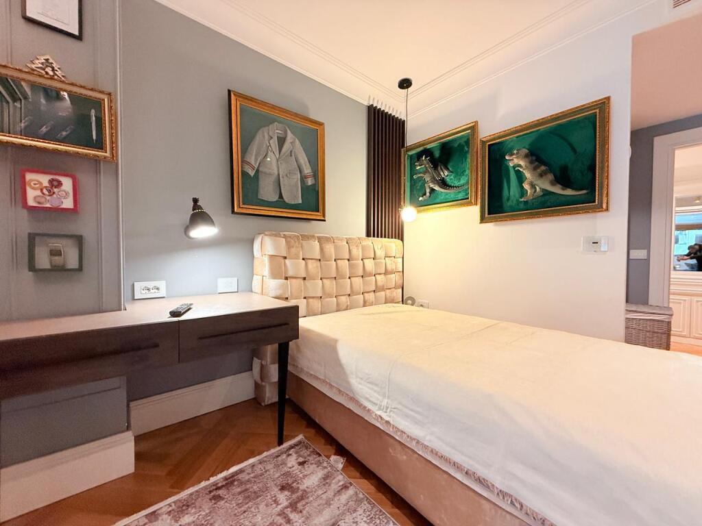 🏡 Shitet apartament modern 2+1  me verandë të madhe,pranë Kopshtit Botanik